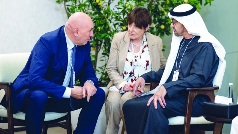 الامارات | رئيس الدولة يبحث التعاون مع وزير الدفاع الإيطالي