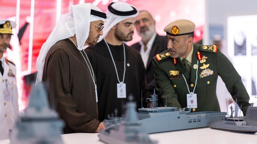 رئيس الدولة يشهد جانباً من فعاليات «نافدكس»