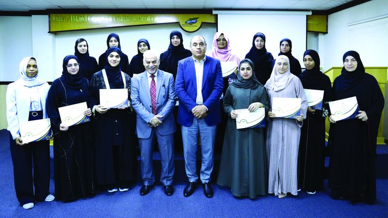 الامارات | «مركز جمعة الماجد» يُخرّج 36 مشاركاً في دورة «علم المكتبات»