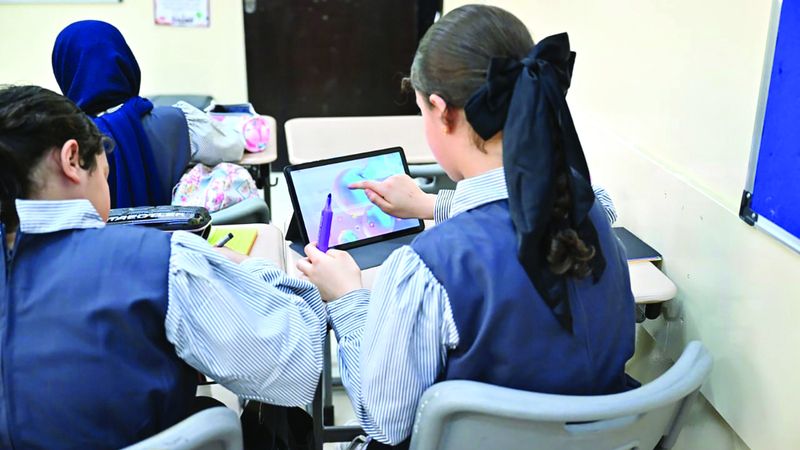 الامارات | مدارس تحجب «شات جي بي تي» لتعزيز التعلم والتنافسية بين الطلبة