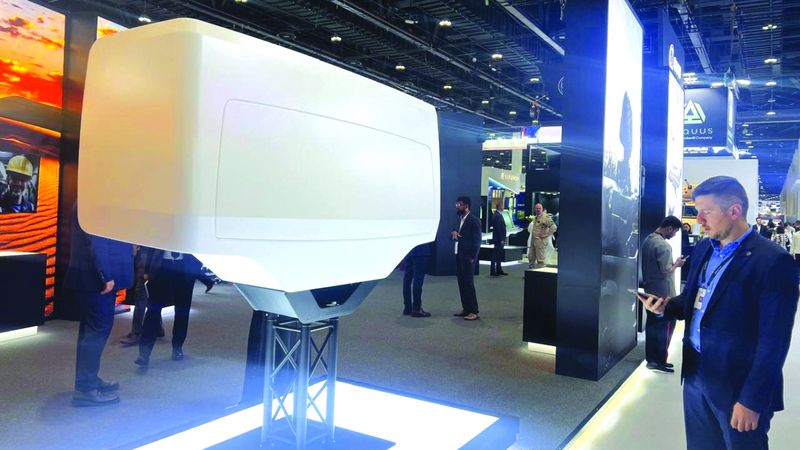 الامارات | تقنيات عسكرية ثورية بـ «الذكاء الاصطناعي»