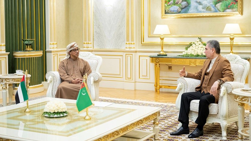منصور بن زايد يلتقي رئيس تركمانستان في عشق آباد