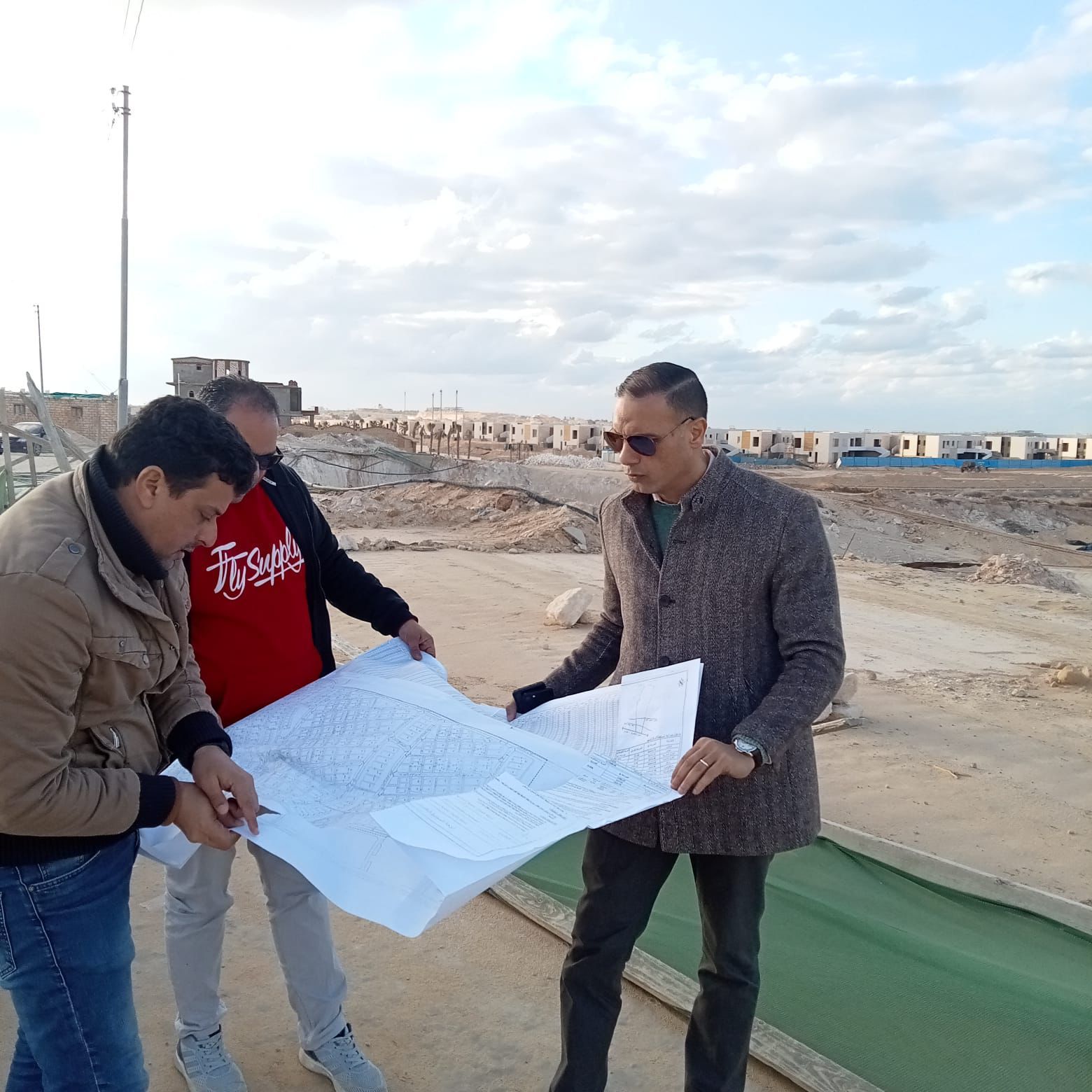 وزير الإسكان: جارٍ تنفيذ المرافق والطرق بالمنطقة البديلة "شمس الحكمة"