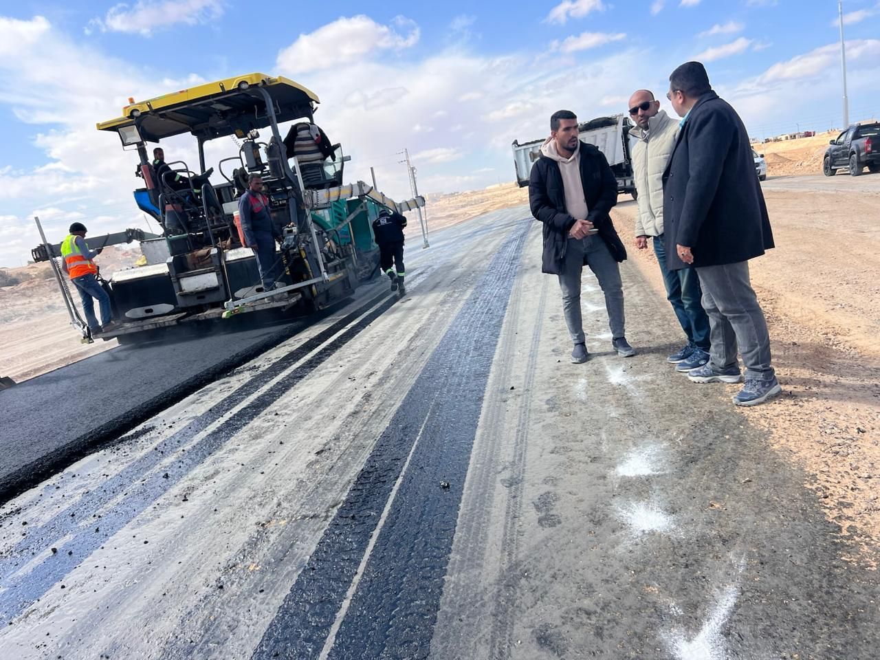 وزير الإسكان: جارٍ تنفيذ المرافق والطرق بالمنطقة البديلة "شمس الحكمة"