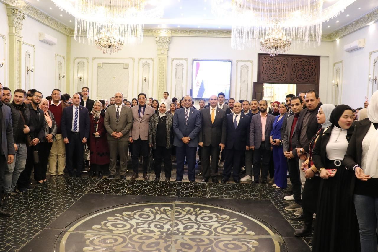 الوطنية للانتخابات تنظم ندوة تثقيفية بمركز شباب باب الشعرية لتعزيز الوعى.. صور