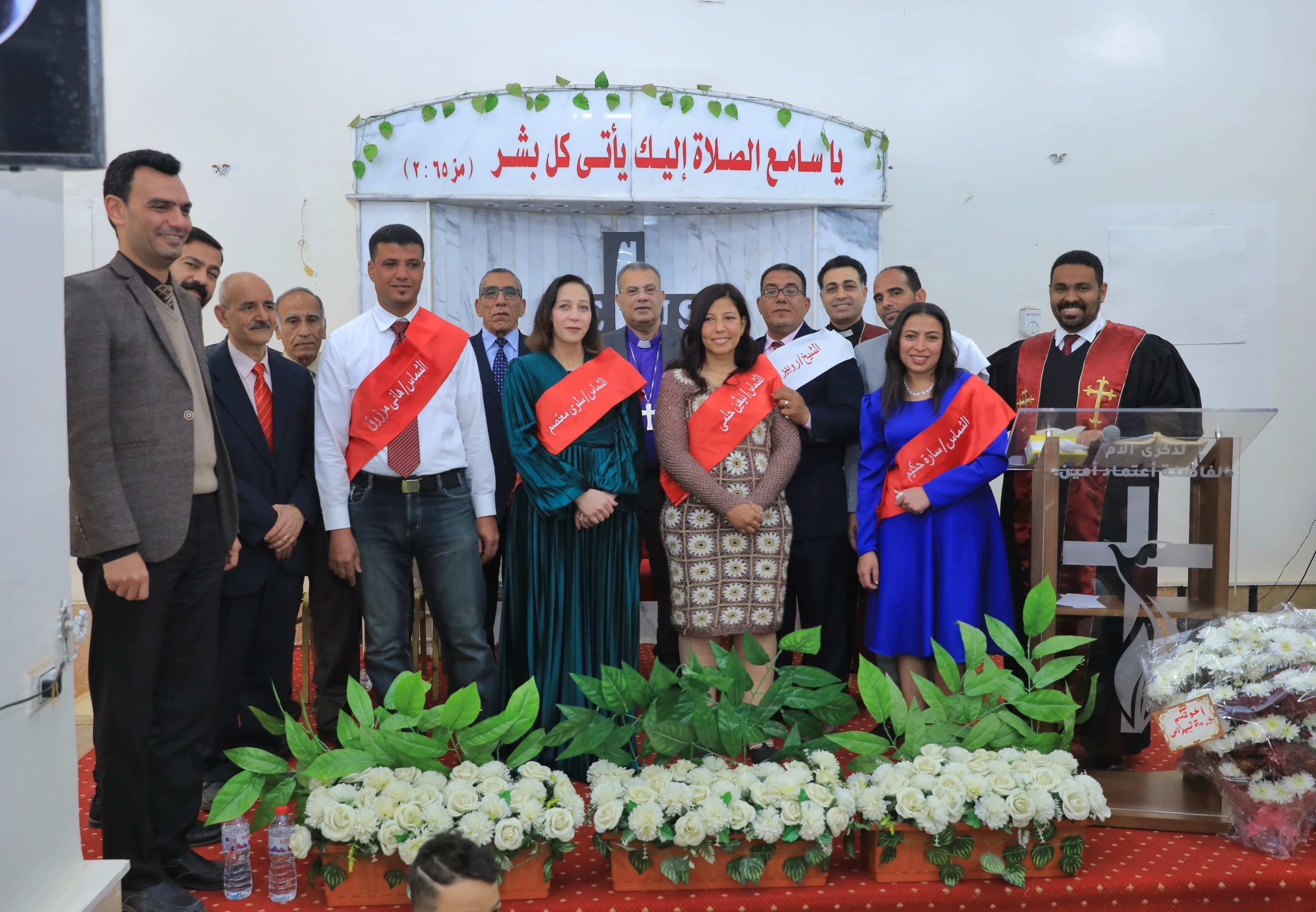 أندريه زكى يشهد الاحتفال برسامة شيوخ وشمامسة جددا بالكنيسة الإنجيلية فى إدفو