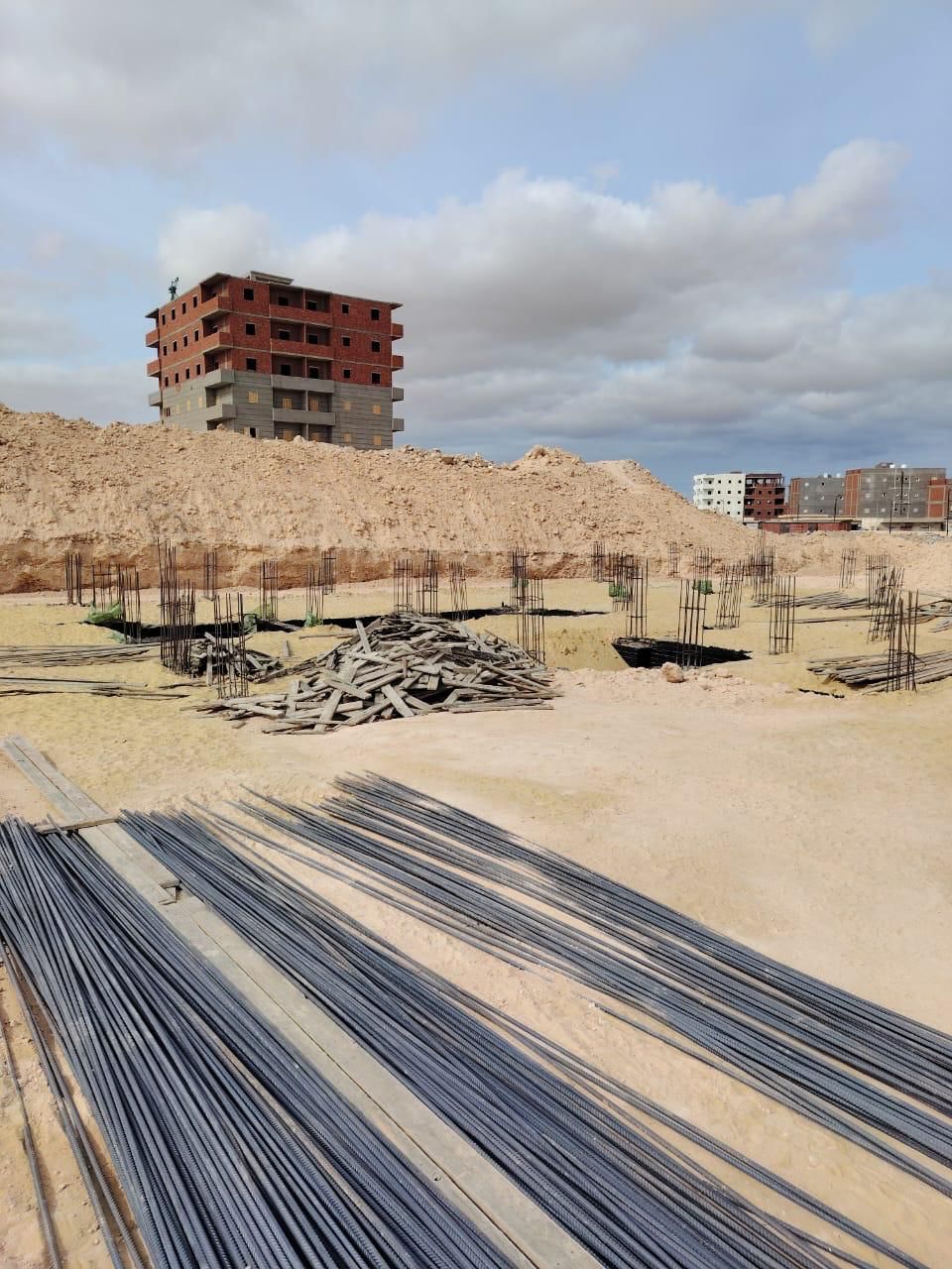 وزير الإسكان: جارٍ تنفيذ المرافق والطرق بالمنطقة البديلة "شمس الحكمة"