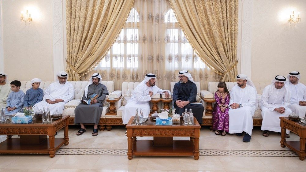 خالد بن محمد بن زايد يزور حميد محمد بخيت الكتبي في منطقة العين