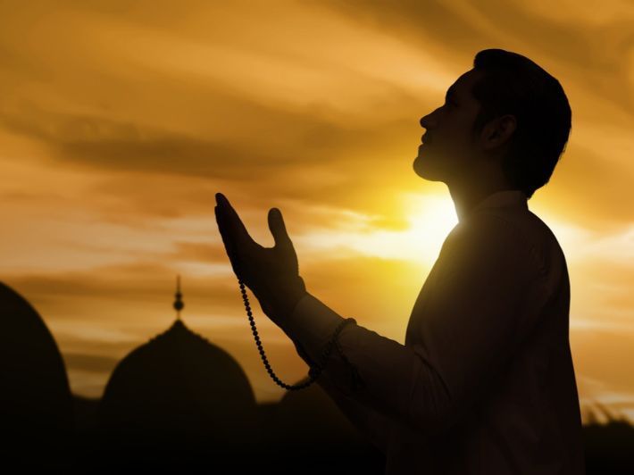 سوف تتغير حياتك للأبد…هذا هودعاء رزق المال الذي أوصى به النبي عليه افضل الصلاة والسلام