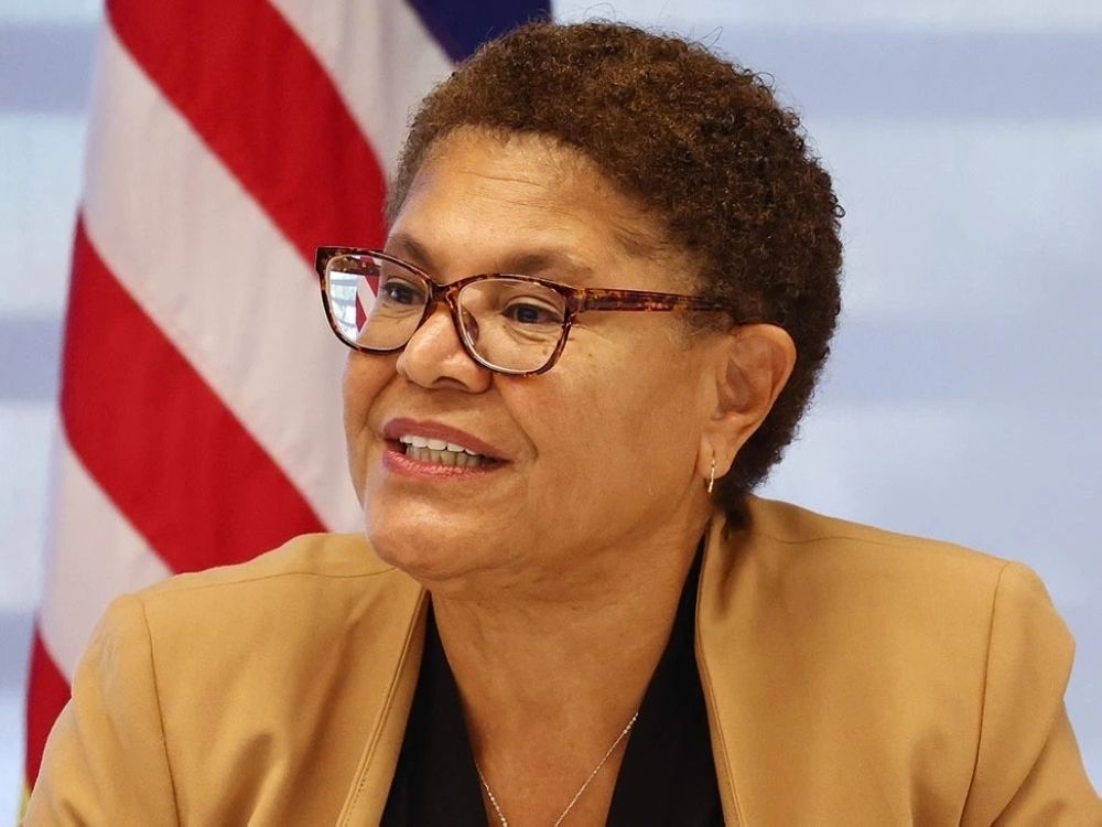 أمريكا.. إقالة رئيسة مرفق الإطفاء في لوس أنجلوس لعدم كفاءتها