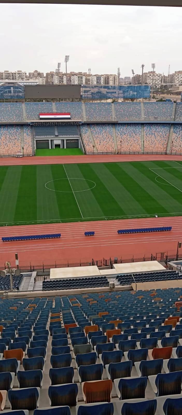 استاد القاهرة جاهز لاستضافة مباراة القمة بين الأهلي والزمالك الليلة.. صور