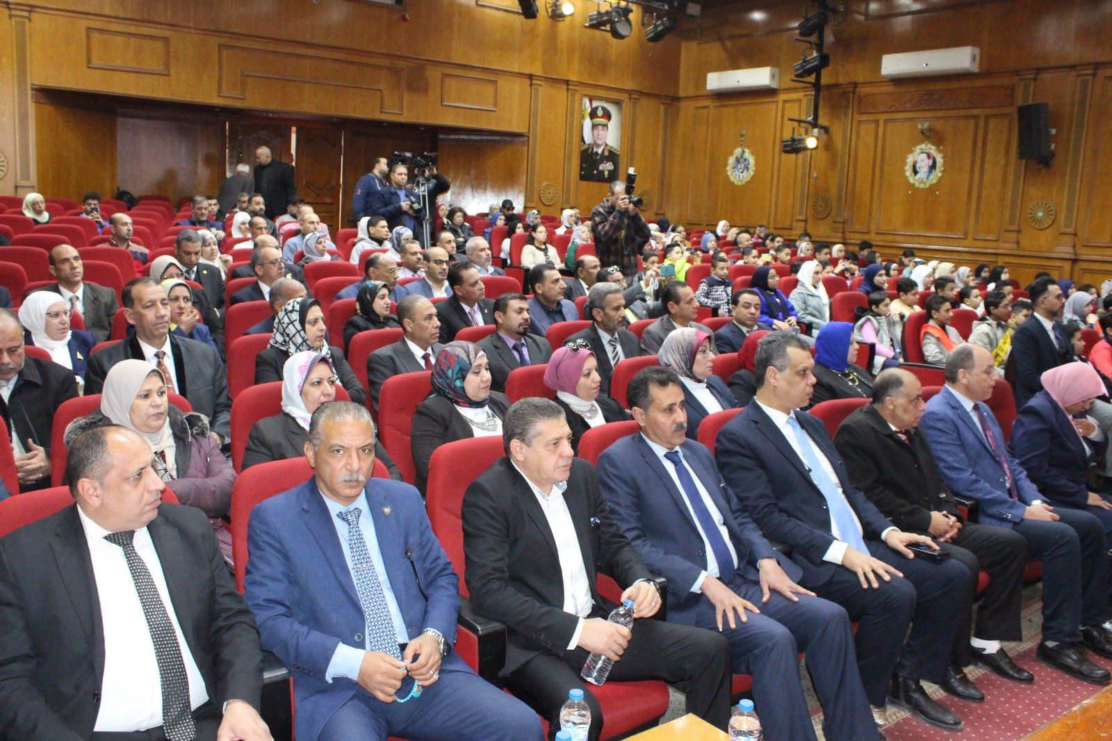 وكيل وزارة التعليم بالجيزة يطلق أولى جلسات الحوار المجتمعي حول "البكالوريا المصرية"