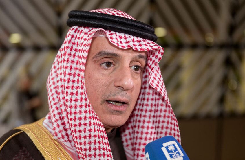 الخليج اليوم .. عادل الجبير يثير تفاعلا بما قاله عن طبق "الكبسة" (فيديو)