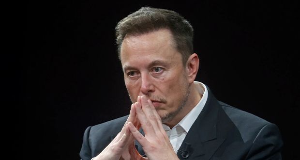 إيلون ماسك في مرمى الاتهامات: شريكته وأم طفله تتفقان على فضحه