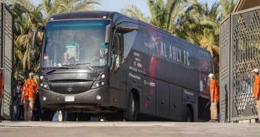 الأهلي يصل استاد القاهرة لمواجهة الزمالك فى القمة 129