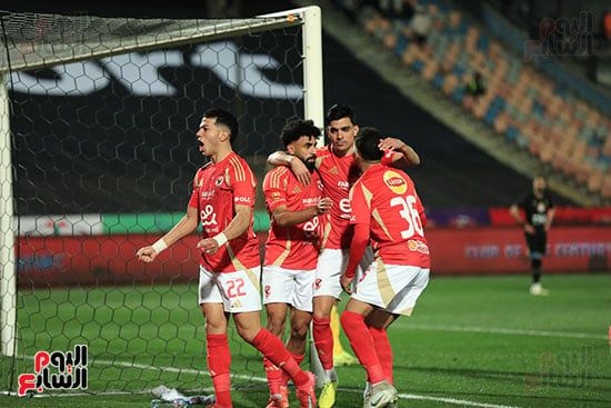 الأهلى والزمالك يتعادلان 1-1 فى قمة الكرة المصرية بتوقيع "المغاربة".. صور