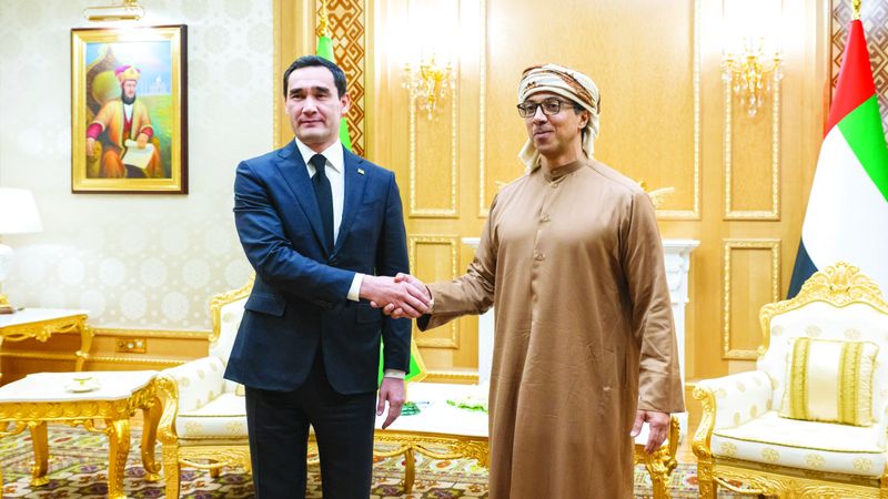 الامارات | منصور بن زايد يلتقي رئيس تركمانستان في عشق آباد