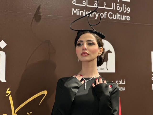 مكياج وتسريحات شعر من وحي التراث مع لمسات عصرية في كأس السعودية 2025