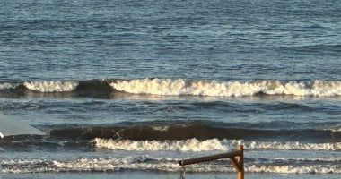 الأمواج ترتفع 4 أمتار.. تحذير عاجل من الأرصاد لهذه المناطق