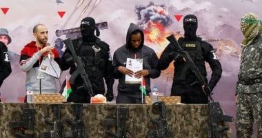 جيش الاحتلال يعلن تسلم إسرائيليين بعد الإفراج عنهم من قطاع غزة