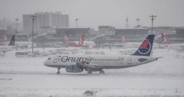 لقطات لتساقط كثيف للثلوج فى تركيا والسلطات تلغى عشرات الرحلات الجوية