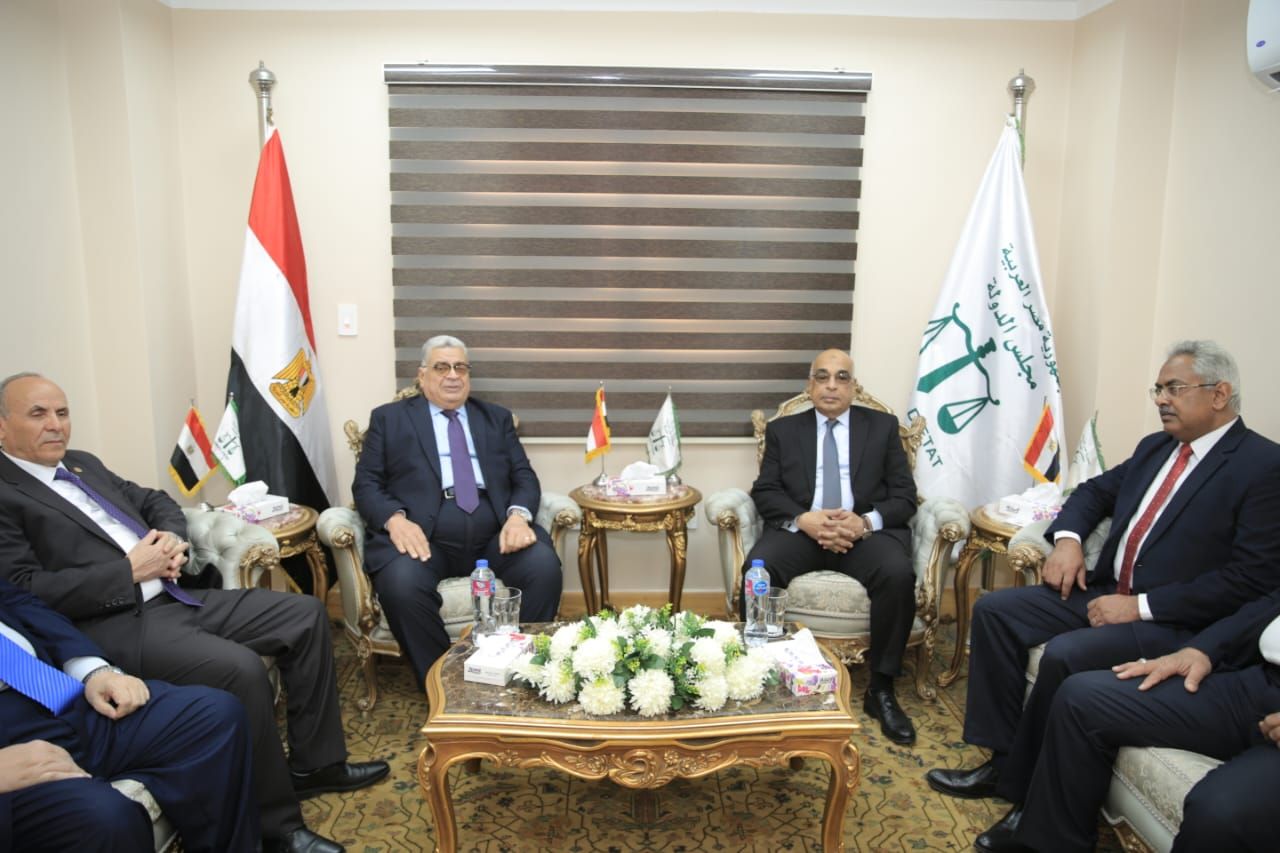 وزير العدل ورئيس مجلس الدولة يفتتحان مقر الشهر العقارى بالغردقة.. صور