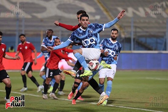 بيراميدز يفوز على طلائع الجيش 2-1 ويستعيد صدارة الدورى بفارق 3 نقاط عن الأهلى