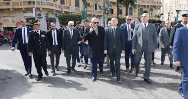 محافظ القاهرة يتفقد أعمال تطوير وسط البلد.. صور