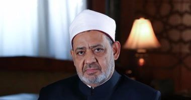 بعد وعكة صحية.. شيخ الأزهر يبعث رسالة إلى بابا الفاتيكان.. التفاصيل