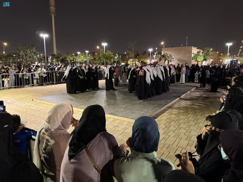 في 20 موقعًا.. تفاعل واسع من سكان الرياض مع فعاليات يوم التأسيس
