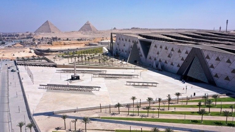 سفير اليابان محتفيا بـ70 عاما على العلاقات مع مصر: نتطلع لافتتاح المتحف الكبير