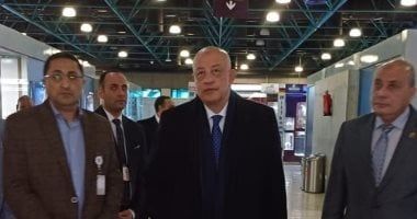 رئيس المصرية للمطارات في زيارة مفاجئة لمطار الأقصر لمتابعة جاهزية التشغيل
