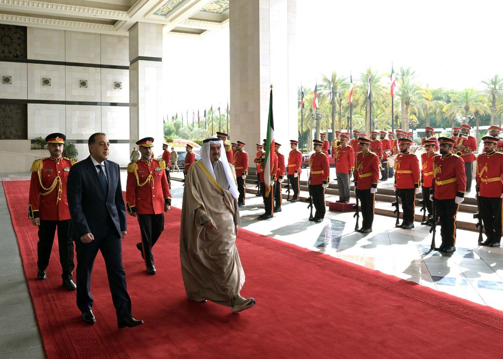 مراسم استقبال رسمية لرئيس الوزراء فى الكويت