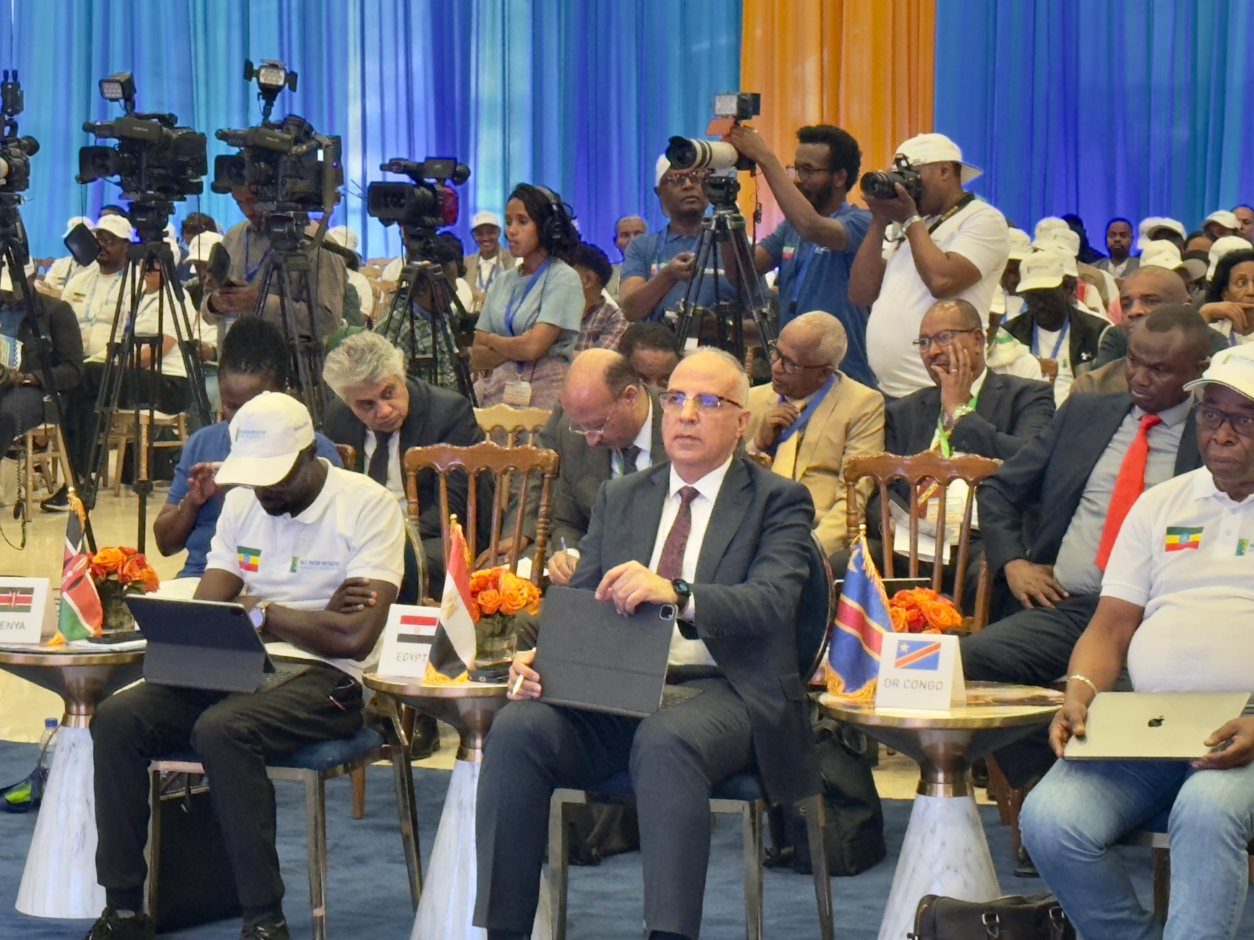 وزير الرى: مصر تساند جميع المبادرات الهادفة إلى استعادة وحدة حوض النيل