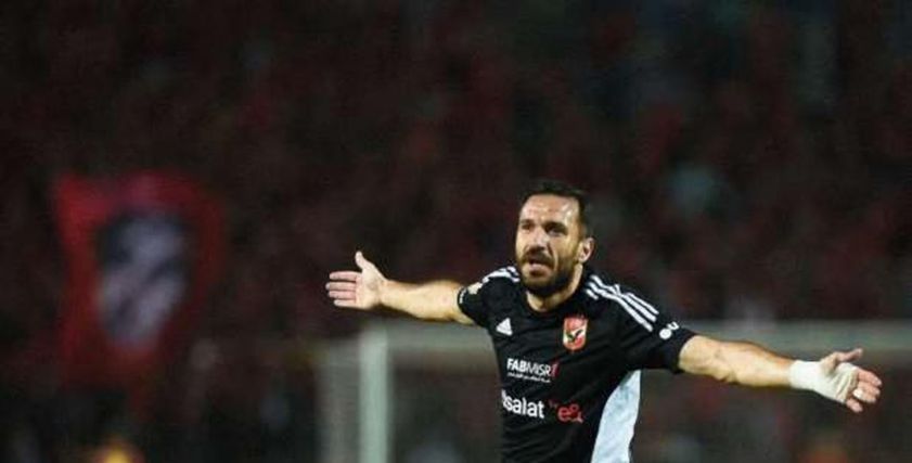 طبيب يكشف تفاصيل إصابة علي معلول.. هل يتغيب عن مباريات الأهلي المقبلة؟