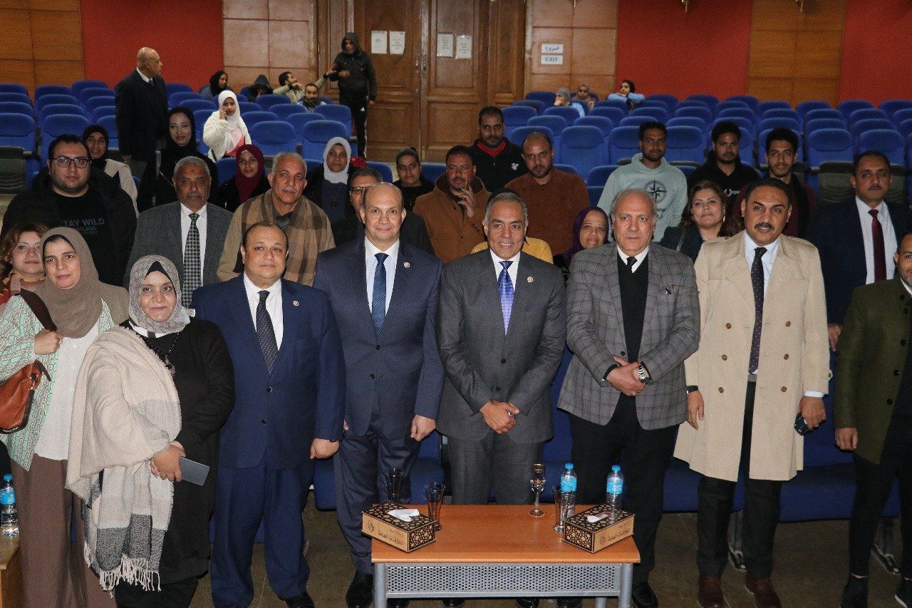 الهيئة الوطنية للانتخابات تُنظم ندوة تثقيفية بقصر ثقافة أسيوط