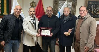 ياسر إدريس يستقبل رئيس الاتحاد القطرى للشراع والتجديف بمقر اللجنة الأولمبية