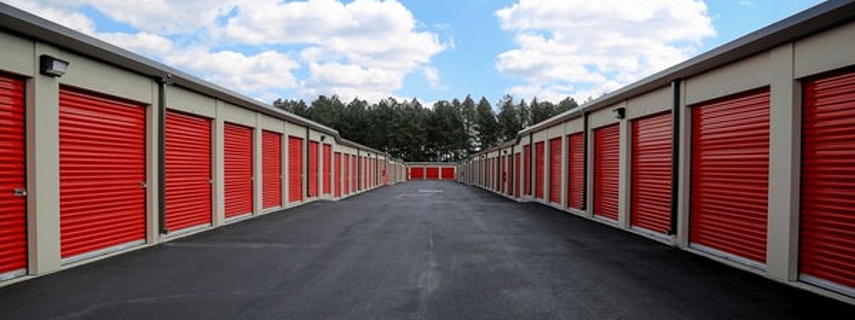 التجارة الإلكترونية تزيد الطلب على المستودعات في السعودية