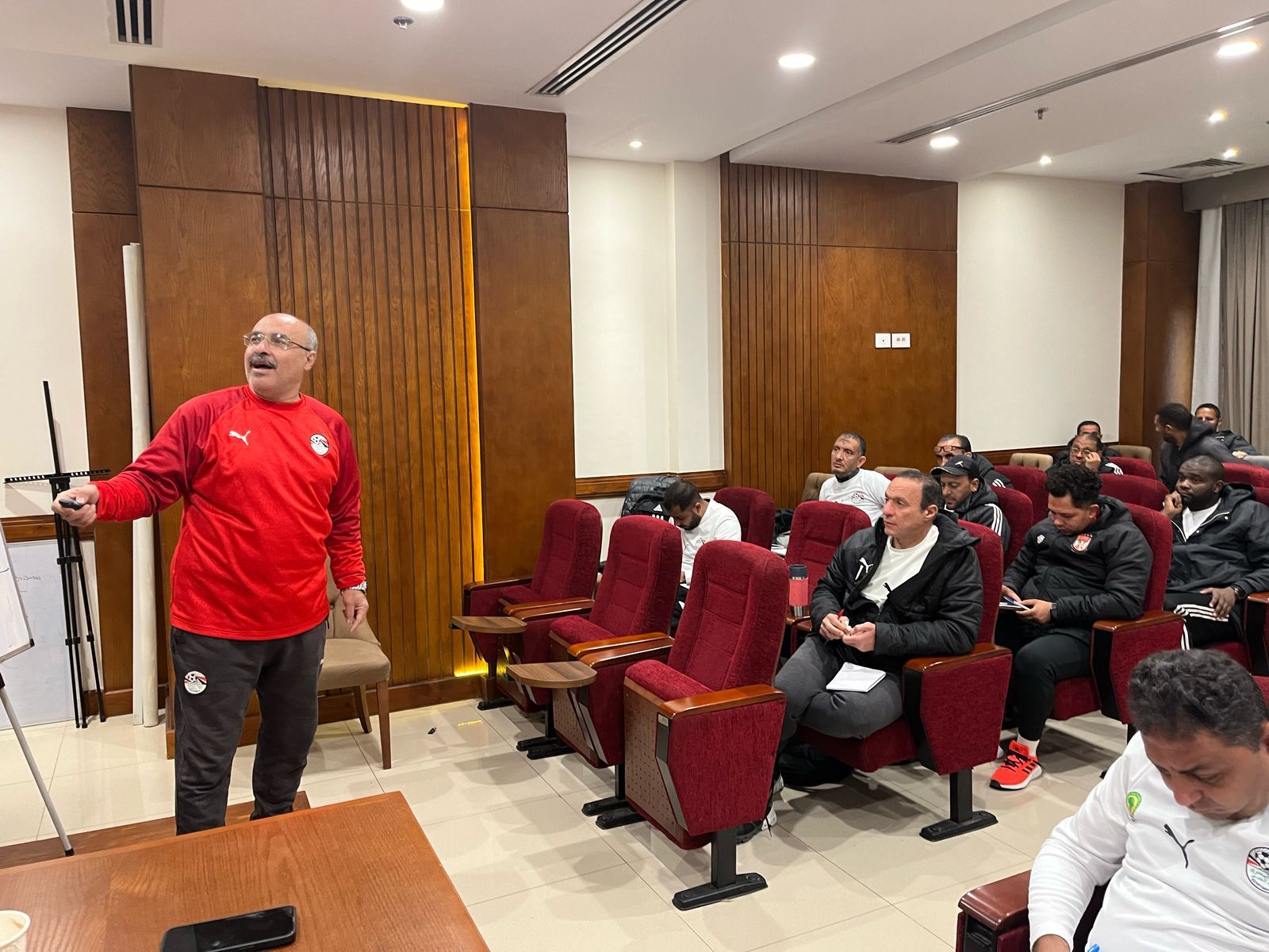 نادر السيد ومحمد عبد الواحد يستكملان دراسات الرخصة الأفريقية B