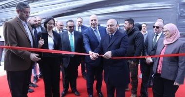 نائب رئيس الوزراء يفتتح مصانع جديدة بمدينة السادات ويتفقد مشروع الميناء الجاف