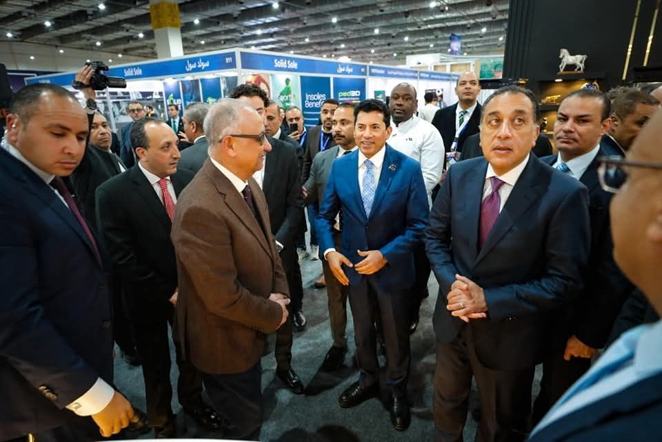 رئيس نادى البنك الأهلى يستقبل رئيس الوزراء ووزير الرياضة فى معرض سبورتس إكسبو