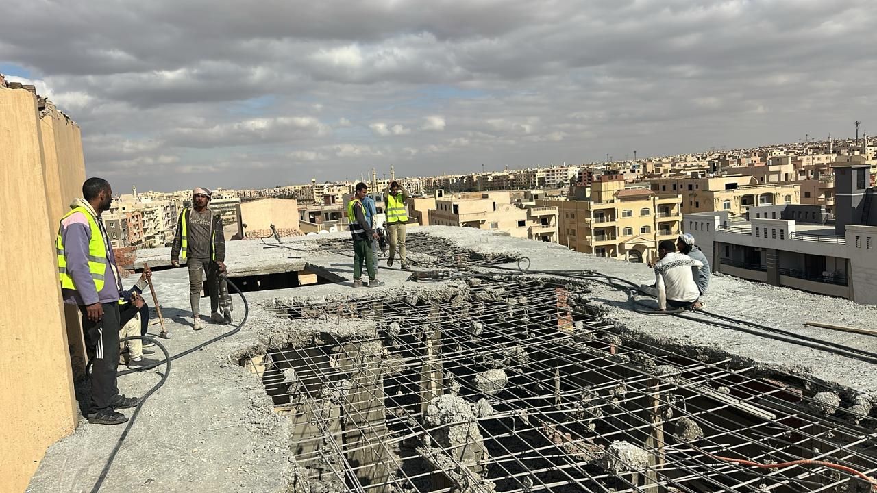 رئيس جهاز مدينة الشروق يقود أكبر حملة لإزالة التعديات.. صور