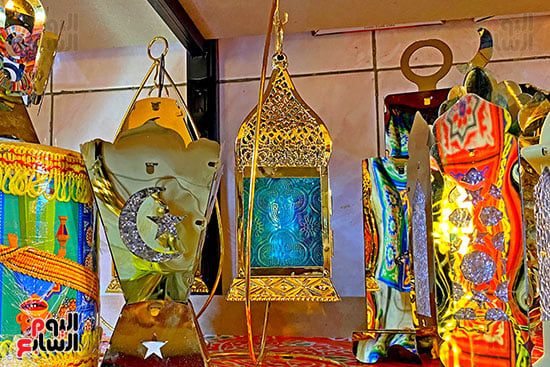 فوانيس وخيامية.. شوارع القاهرة والجيزة تتزين لاستقبال شهر رمضان.. صور