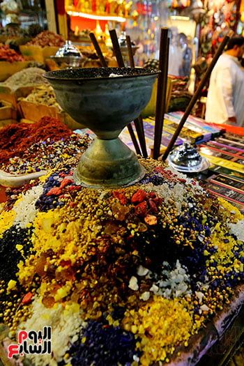 فوانيس وخيامية.. شوارع القاهرة والجيزة تتزين لاستقبال شهر رمضان.. صور