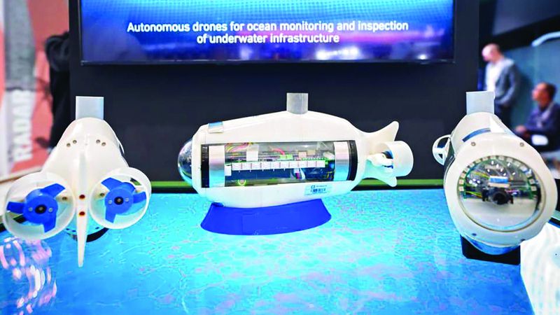 الامارات | 30 روبوتاً إماراتياً لمراقبة المحيطات ورصد الألغام