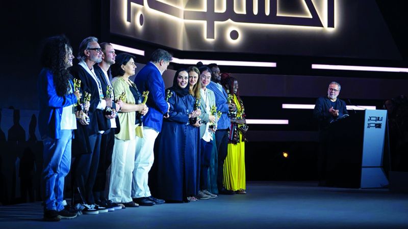 الامارات | «إكسبوجر 2025» يكرّم الفائزين بجائزتَي «المصور المستقل» و«عدسة العالم»