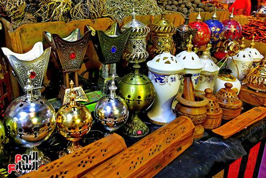 فوانيس وخيامية.. شوارع القاهرة والجيزة تتزين لاستقبال شهر رمضان.. صور