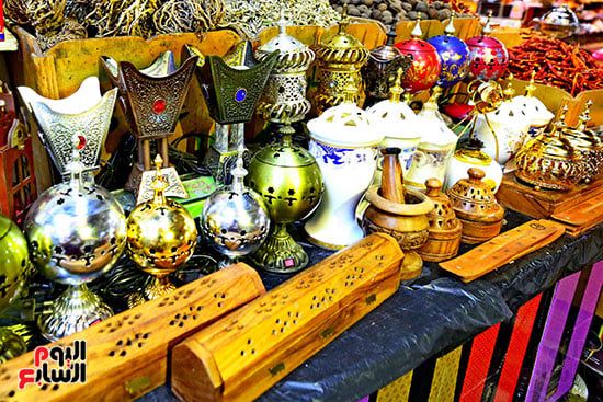 فوانيس وخيامية.. شوارع القاهرة والجيزة تتزين لاستقبال شهر رمضان.. صور