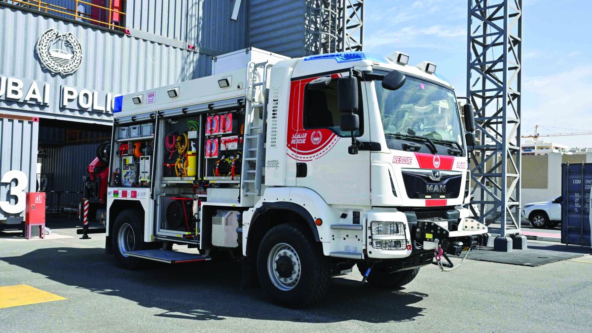 الامارات | شاحنة إنقاذ متطورة لشرطة دبي تجوب العالم