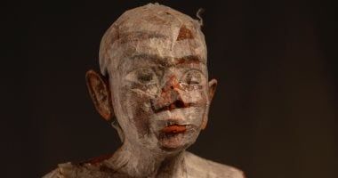 زاهي حواس يصدر تقريرًا وبيانًا حول تكسيره تمثالًا أثريًا بسقارة: أكاذيب